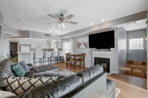 Gated 2BD condo near Summerlin!